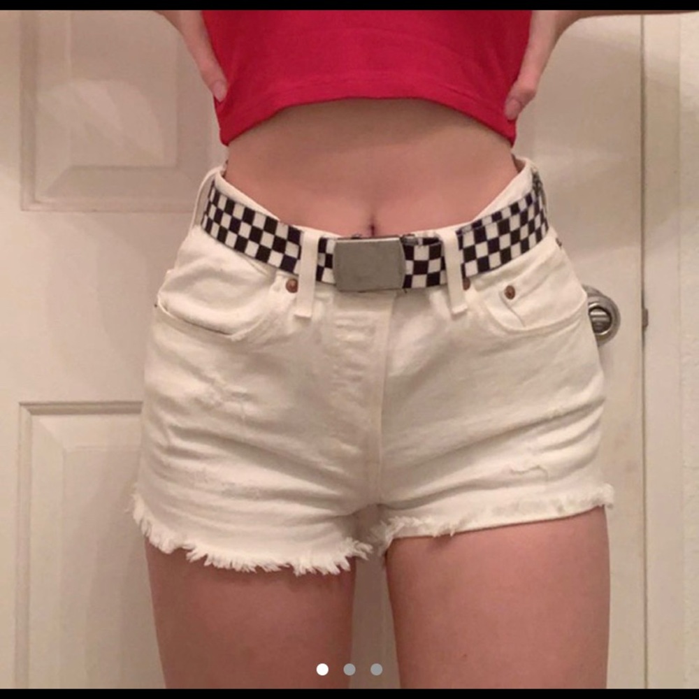 White high waisted Levi shorts